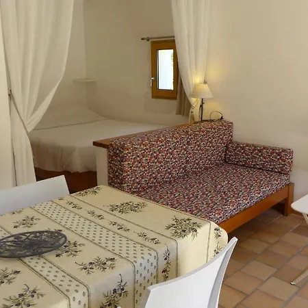 Eden, Aux Mirabelles, Avec Piscine Holiday home